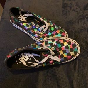 VANS “OFF THE WALL”